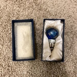 House of marbles wine stopper